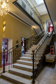 France, Vaucluse (84), L'Isle-sur-la-Sorgue, le Grand Hotel Henri