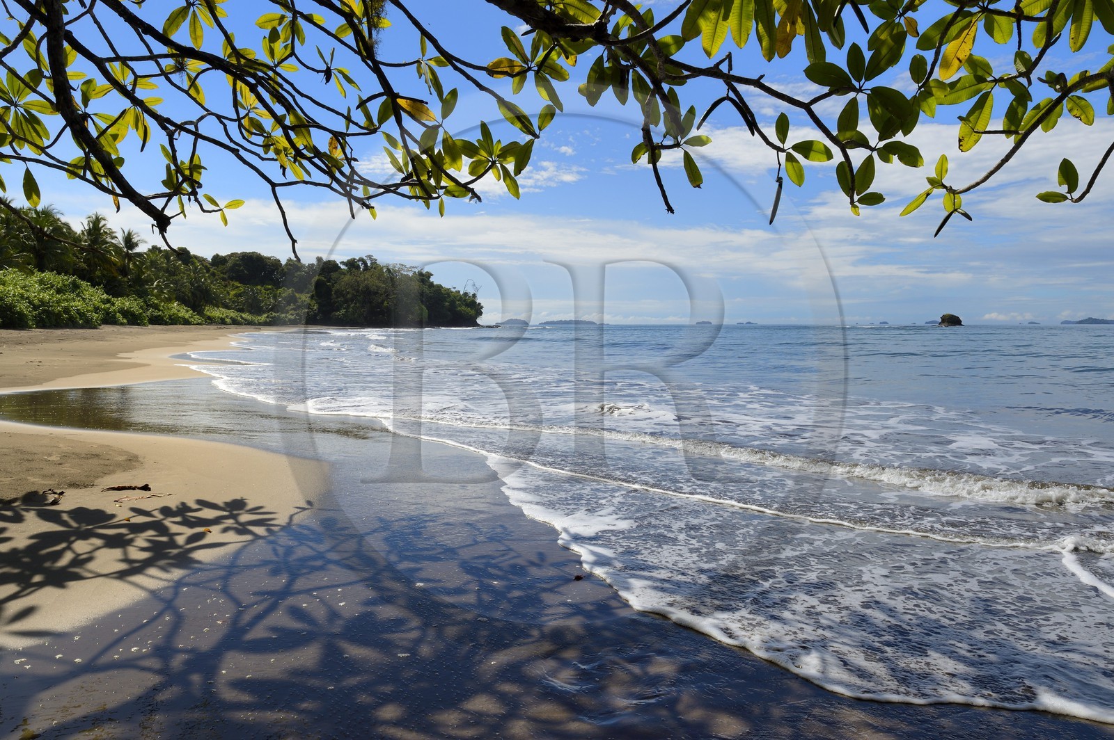 Panama, province de Chiriqui, Parc national marin du Golfe de Chiriqui, Isla Palenque, la plage sud de playa Palenque