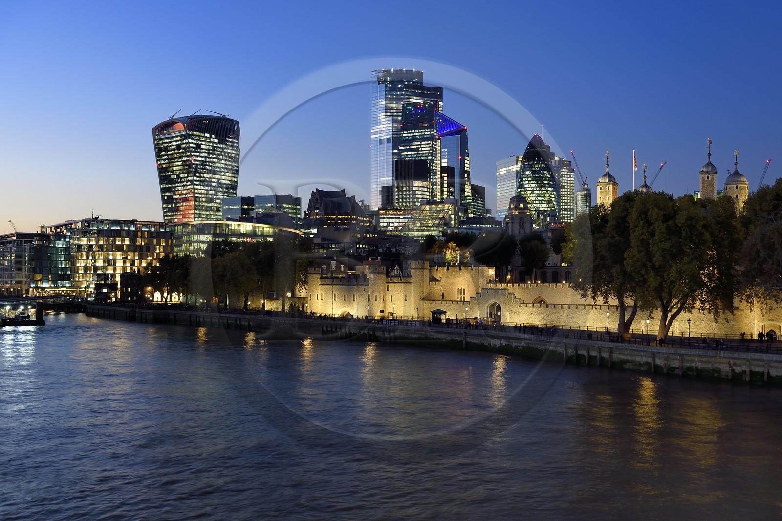 United Kingdom, London,  the River Thames, the Tower of London, the City with its skyscrapers, the tower known as the Walkie Talkie designed by architect Rafael Viñoly, Tower 30 St Mary Axe or Swiss Re Building also known as the gherkin designed by architect Norman Foster