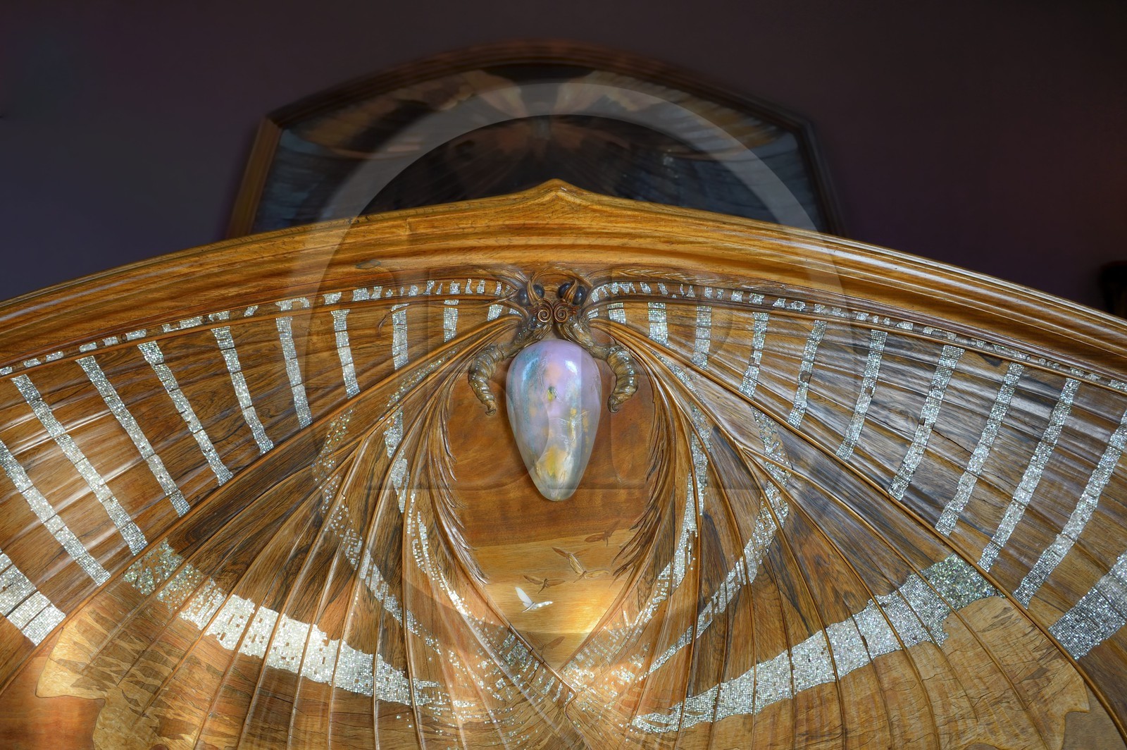 France, Meurthe-et-Moselle (54), Nancy, musée de l'Ecole de Nancy, lit Aube et Crépuscule (1904) de Emile Gallé