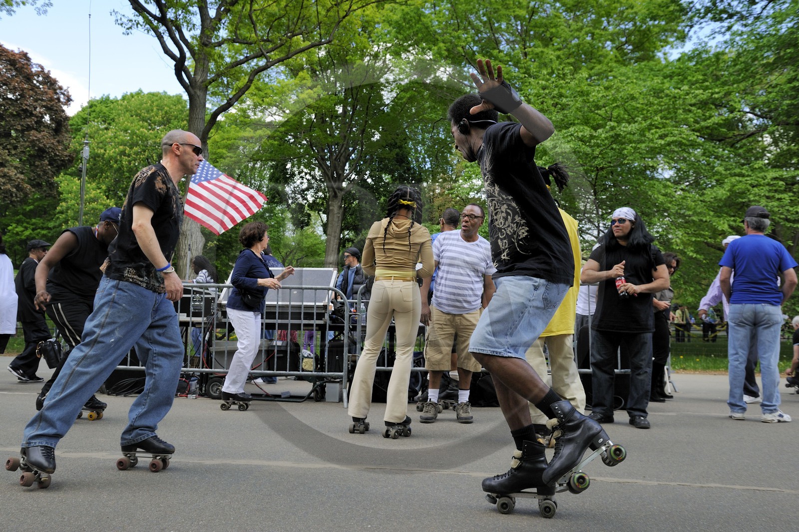 United States, New York City, Manhattan, Central Park, dance skaters
