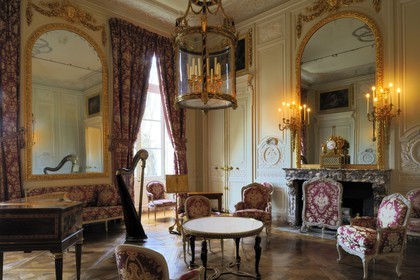 France, Yvelines, Chateau de Versailles, listed as World Heritage by UNESCO, Domaine de Marie Antoinette, the Petit Trianon, Salon de Compagnie (the Compagny Drawing room)
