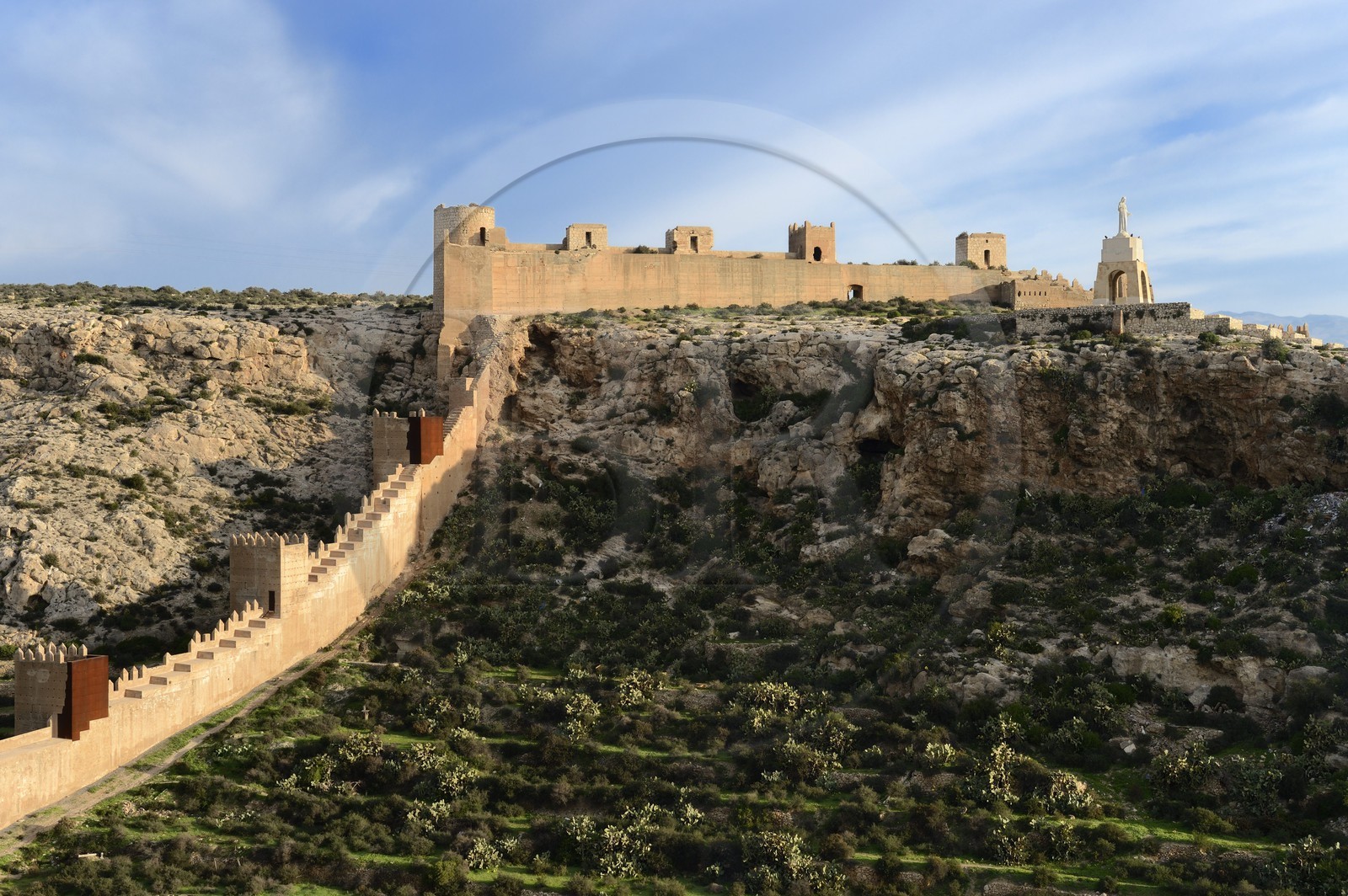 Espagne, Andalousie, Almeria, forteresse la Alcazaba, muraille de Jayran et Cerro de San Cristobal