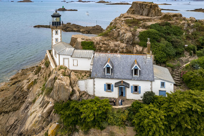 France, Finistère (29), Baie de Morlaix, Carantec, l'Ile Louët et son phare (vue aérienne)
