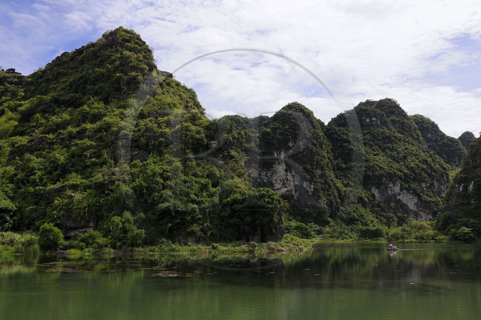 Vietnam, province de Ninh Binh, futur Tam Coc 2 à coté du site de Hoa Lu