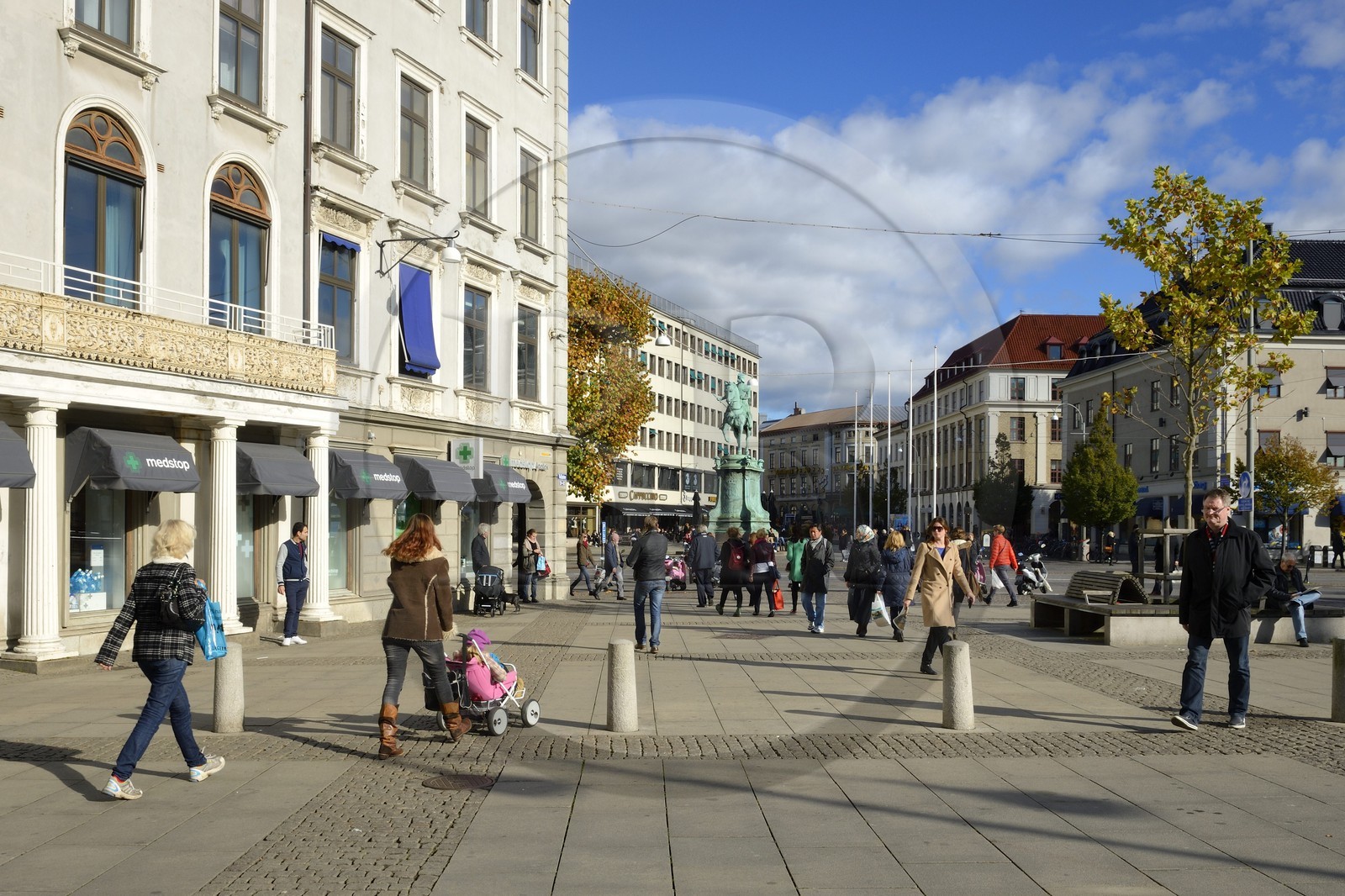 Suède, Västra Götaland, Göteborg (Gothenburg), statue équestre du roi Charles IX place Ostra Larmgatan