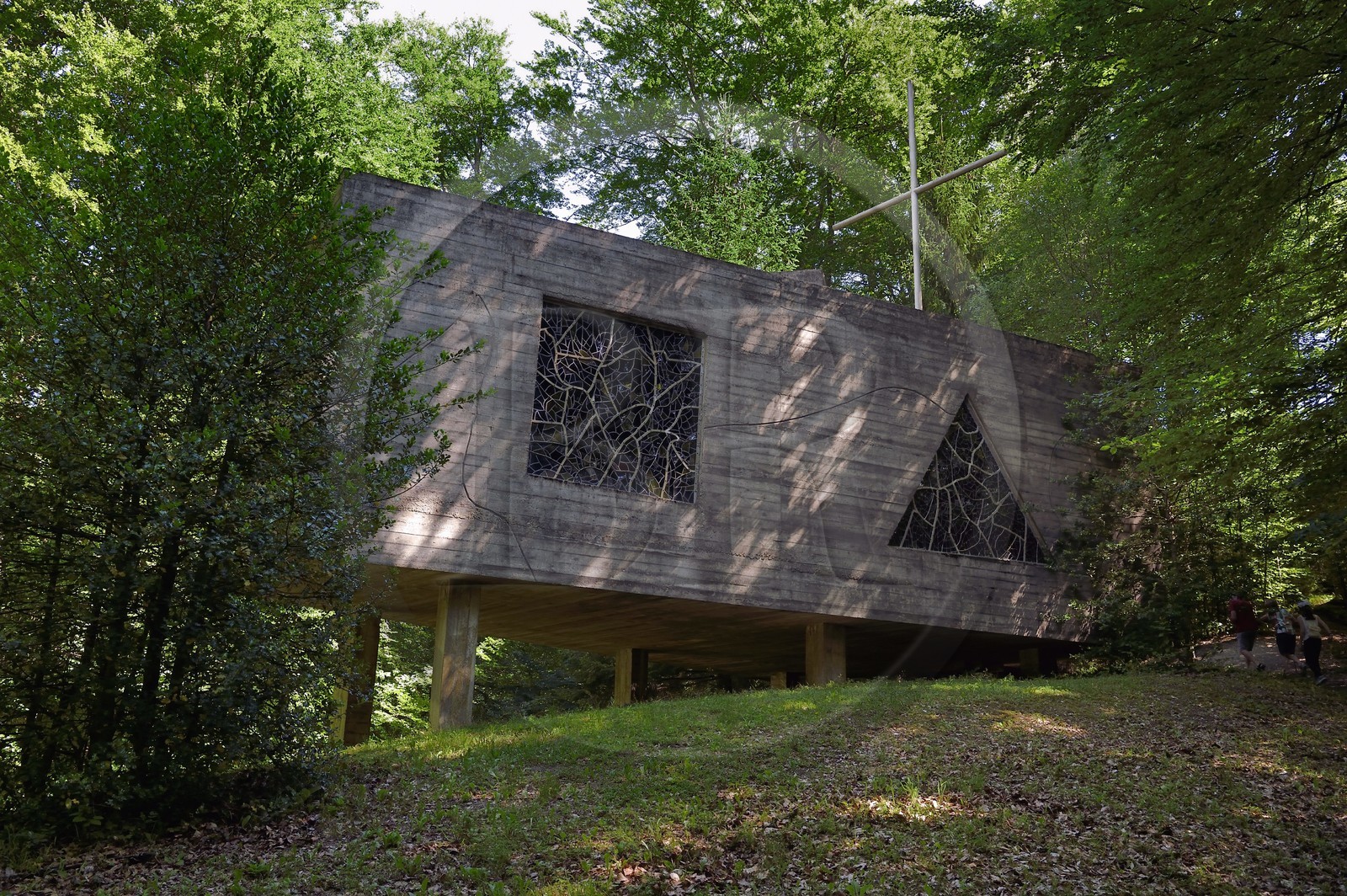 France, Meuse (55), Beaulieu-en-Argonne, chapelle de l'Ermitage Saint-Rouin par l'architecte du couvent du Saulchoir, le Père Rayssiguier, disciple de Le Corbusier