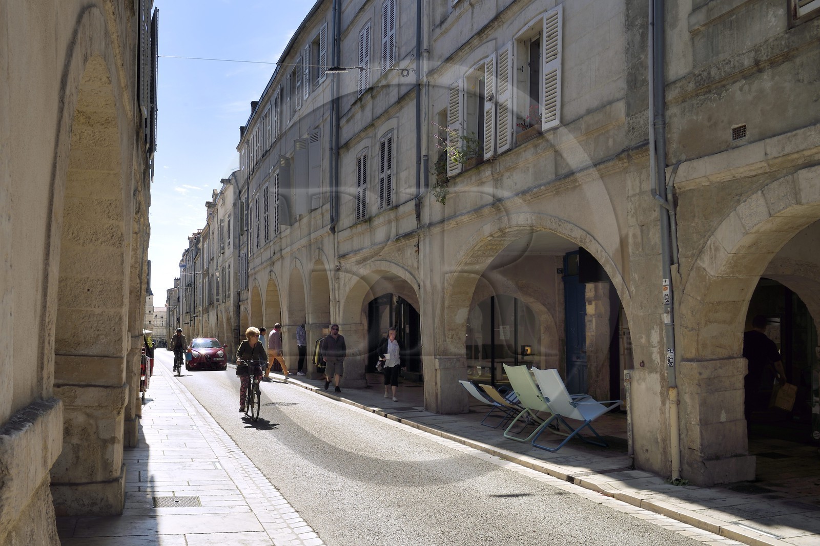 France, Charente-Maritime (17), La Rochelle, les arcades de la rue du Minage