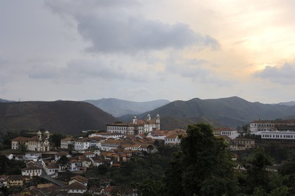 Brésil, état du Minas Gerais, Ouro Preto, centre historique classé Patrimoine Mondial de l' UNESCO, vue générale (Route de l' or, Estrada Real)