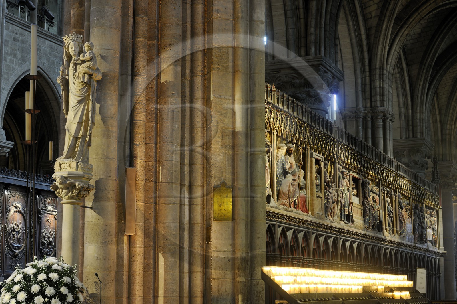 France, Paris, ile de la Cite, Notre-Dame Cathedral, the choir, Virgin with Child and choir wall