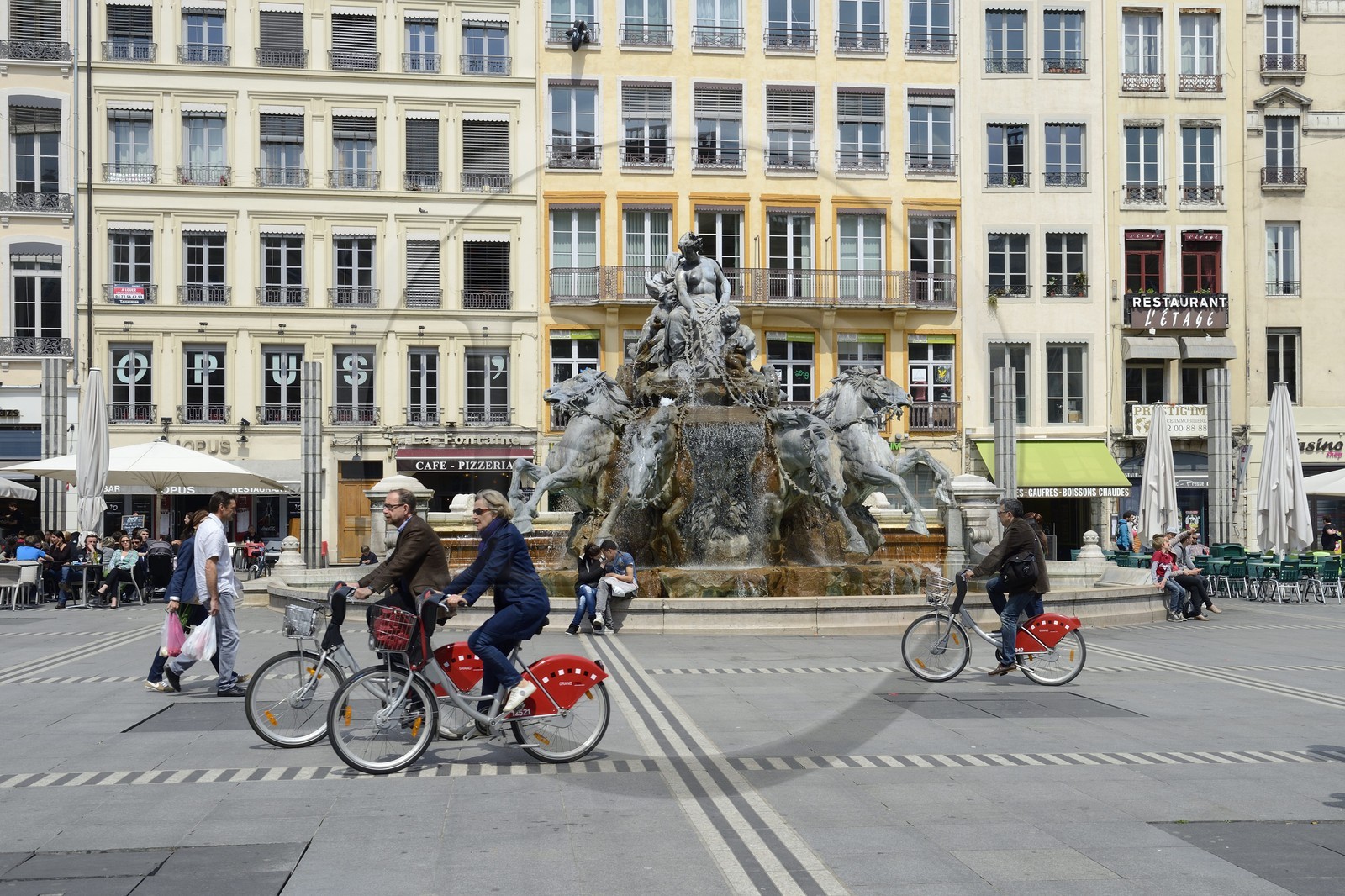 France, Rhône (69), Lyon, site historique classé Patrimoine Mondial de l'UNESCO, Place des Terreaux, la Fontaine de Bartholdi