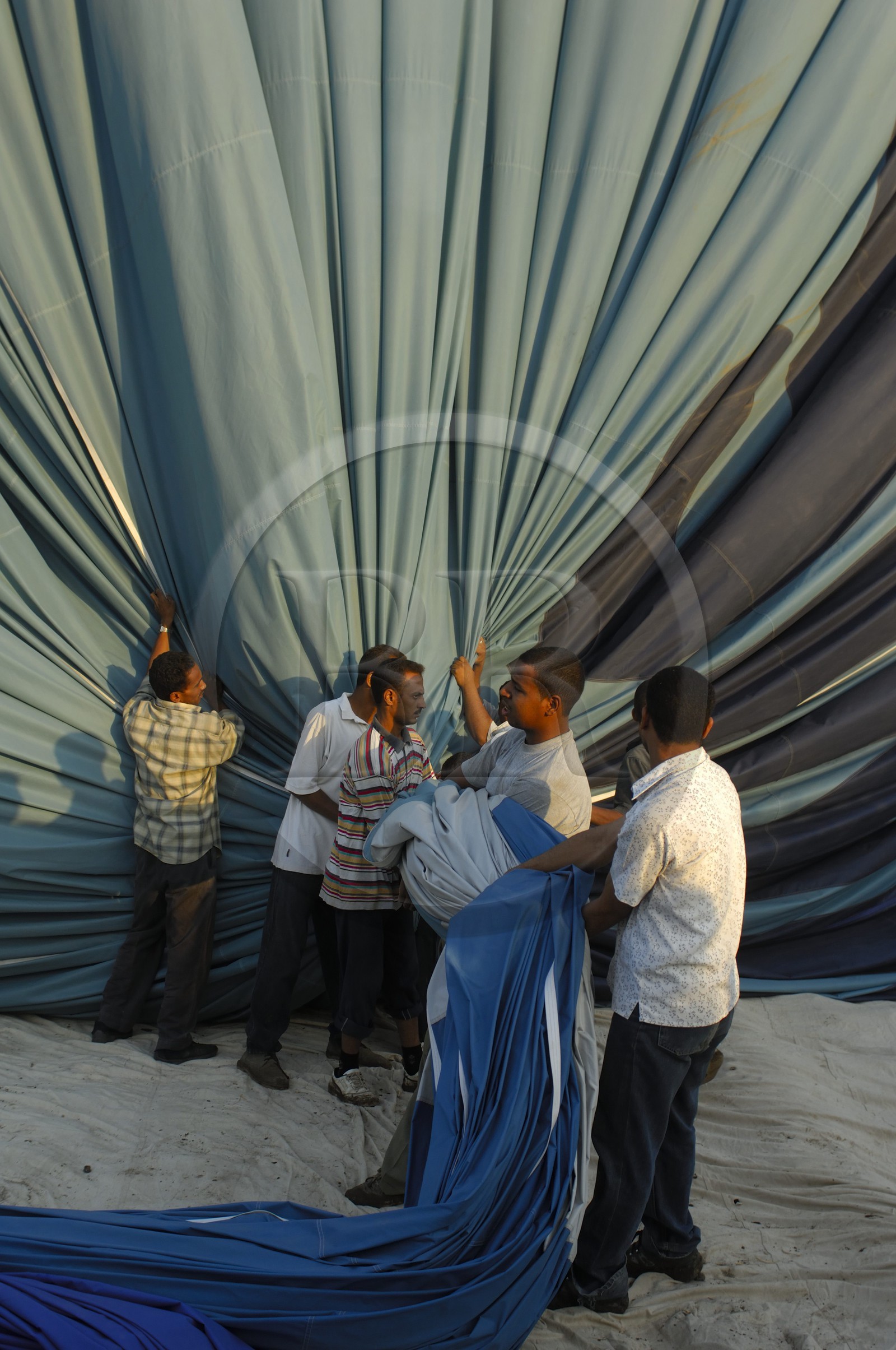 Egypt, Upper Egypt, Nile Valley, Luxor, the West bank hot air ballon