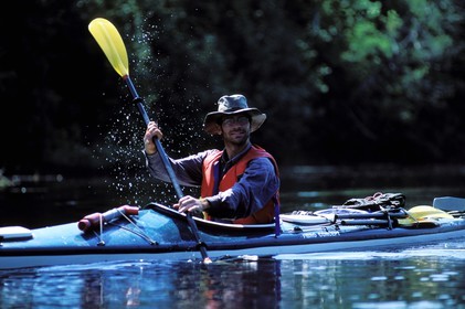 Canada, province de Québec, Réserve faunique de la Vérendrye, kayak de mer sur la rivière des Outaouais