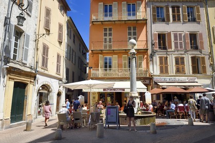 France, Alpes-Maritimes, Antibes, Georges Clemenceau street in the old town