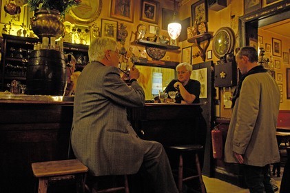 Belgique, Bruxelles, estaminet la Fleur en Papier Doré