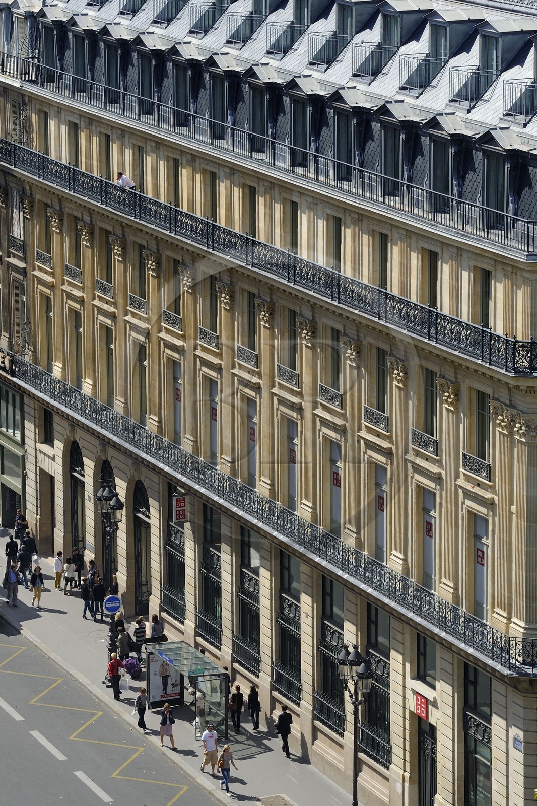 France, Paris (75),  immeubles haussmanniens de la rue Scribe