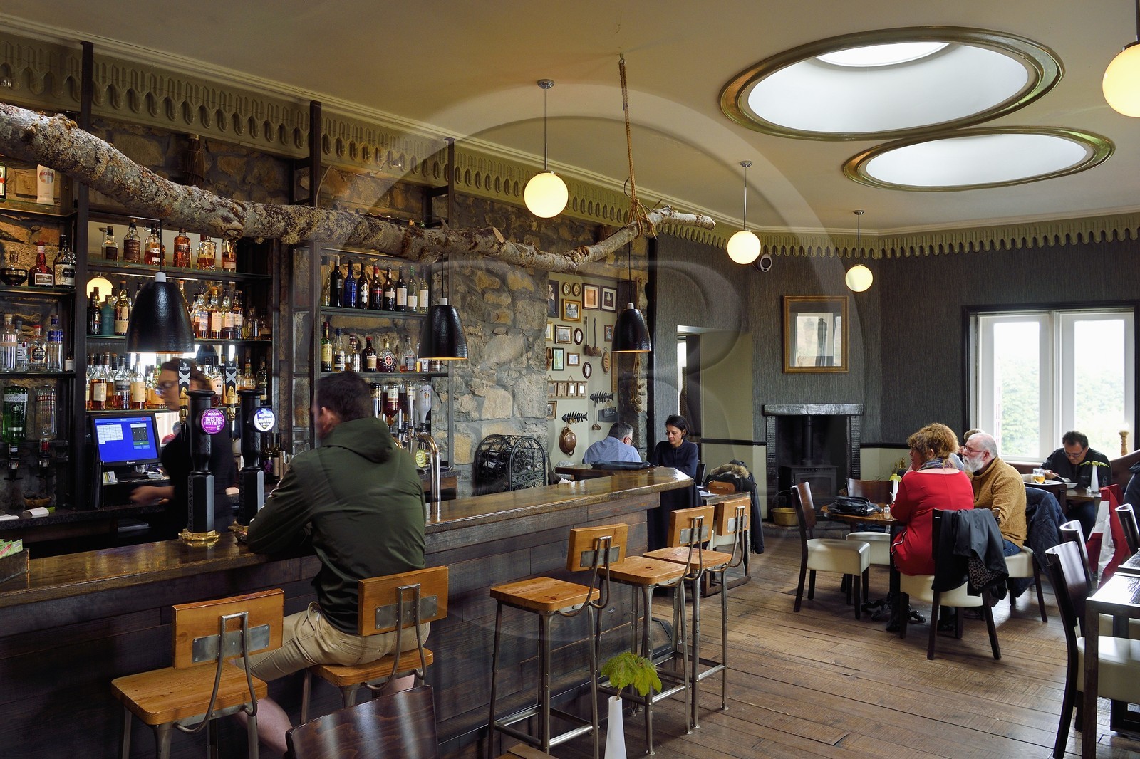 United Kingdom, Scotland, Highlands, Hebrides, Isle of Skye, Flodigarry, the Flodigarry Hotel and pub