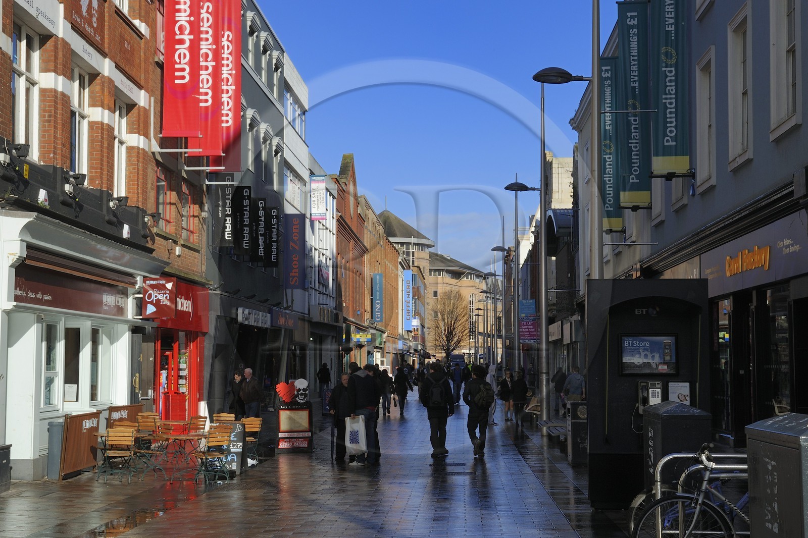 United Kingdom, Northern Ireland, Belfast, shopping in Ann Street