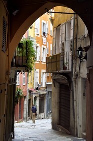France, Alpes-Maritimes, Grasse, street in the old city