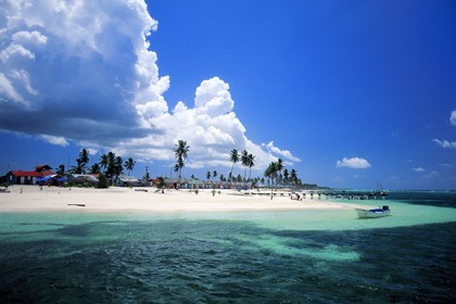République Dominicaine, parc national del Este, Isla Saona, village de pêcheurs (Mano Juan)