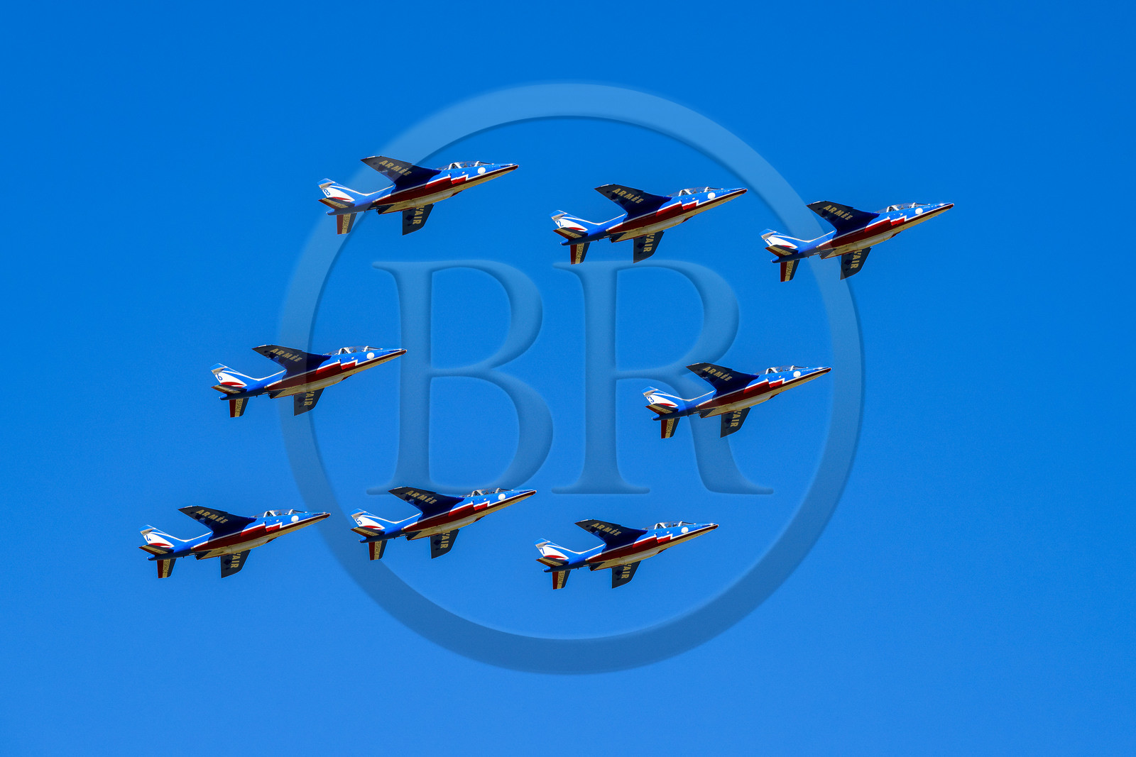 France, Bouches-du-Rhône (13), Salon-de-Provence, base aerienne 701, base de la Patrouille de France (PAF pour Patrouille acrobatique de France) de l'Armée de l'air et de l'espace française, les avions Alphajet volent en formation Losange