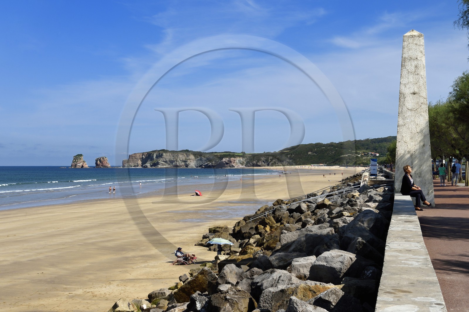 France, Pyrenees Atlantiques, Basque Country coast, Hendaye, the so-called twin rocks at the end of Hendaye beach are an extension of the Basque Corniche
