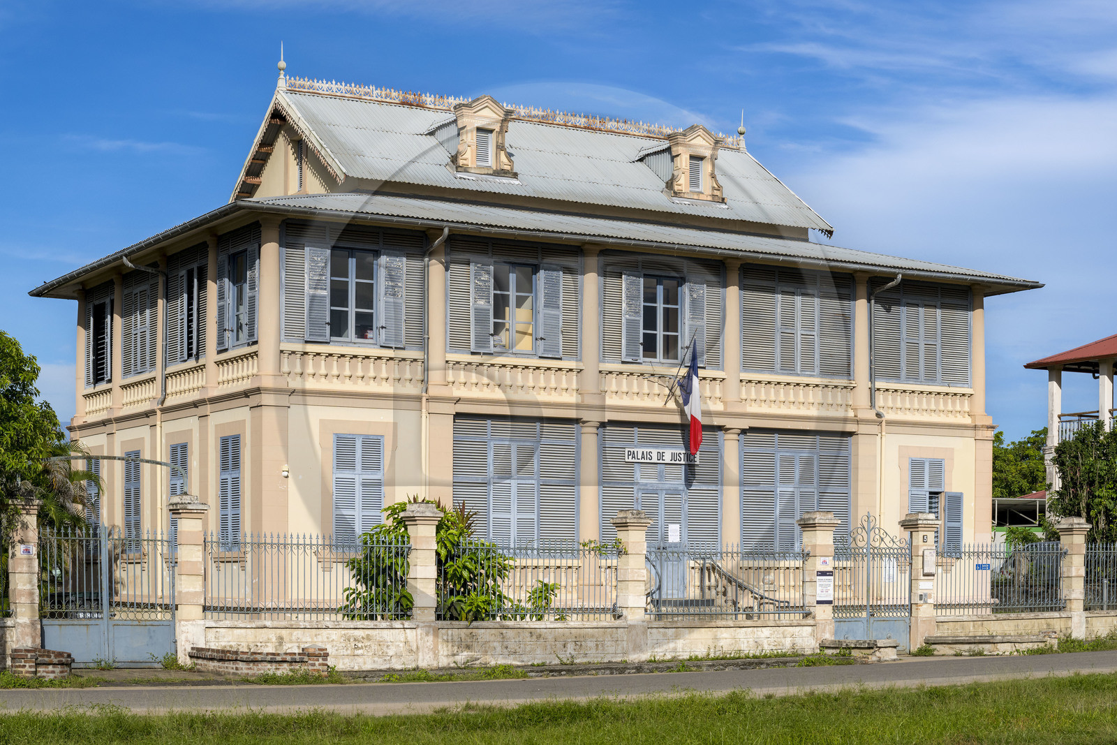 France, French Guiana, Saint-Laurent-du-Maroni, the Cayenne local court is a colonial-style administrative building on Avenue du Lieutenant-Colonel Chandon