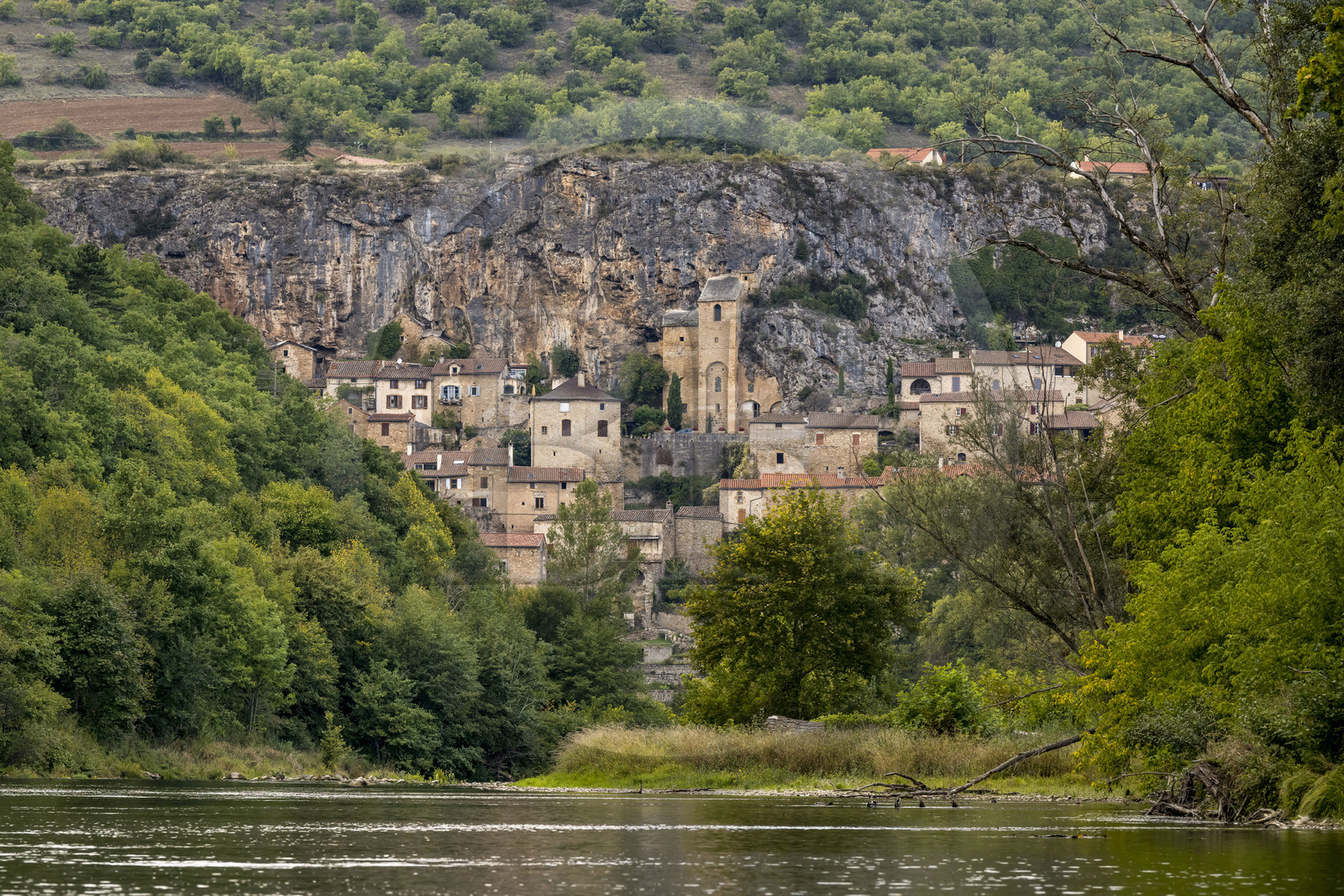 France, Aveyron, Grands Causses Regional Nature Park, Peyre, labelled Les Plus Beaux Villages de France (The Most Beautiful Villages of France), on the banks of the Tarn river