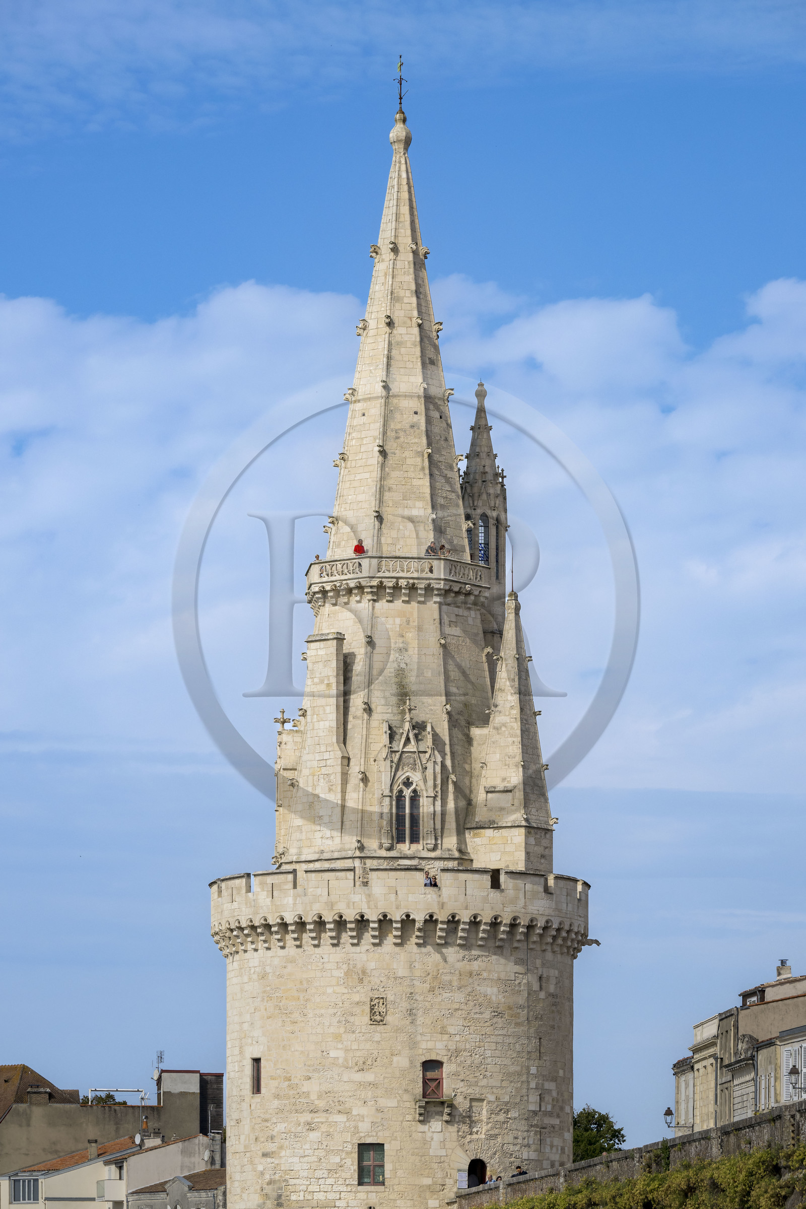 France, Charente-Maritime (17), La Rochelle, à l'entrée Vieux Port, la tour de la Lanterne