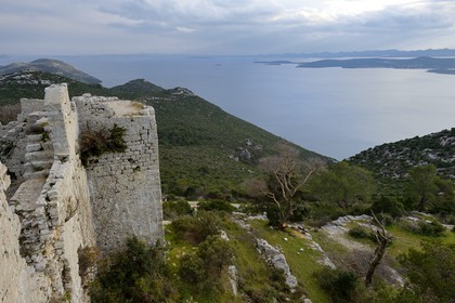 Croatie, Dalmatie, côte dalmate, Ile d’Ugljan, région de Preko, vue depuis les ruines du chateau Saint Michel