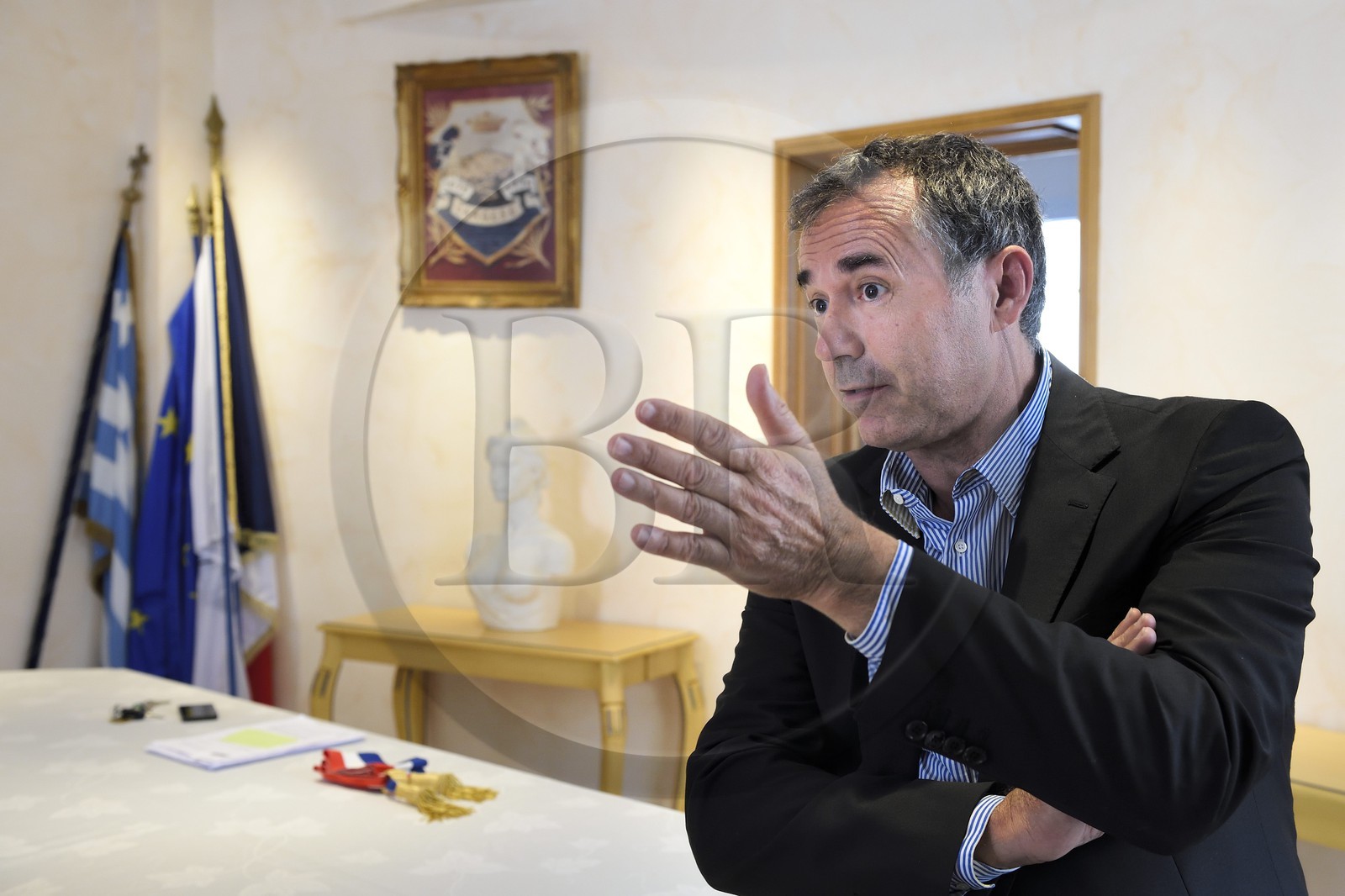 France, Corse-du-Sud (2A), Cargèse, mairie aussi appelée Casa Cumuna, le maire François Garidacci