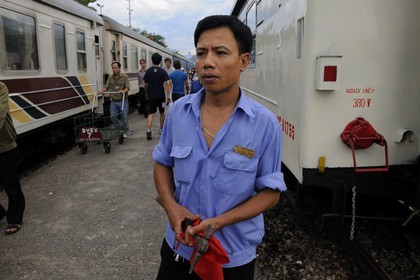 Vietnam, train de Hanoï à Lao Cai, arrivée du train de nuit