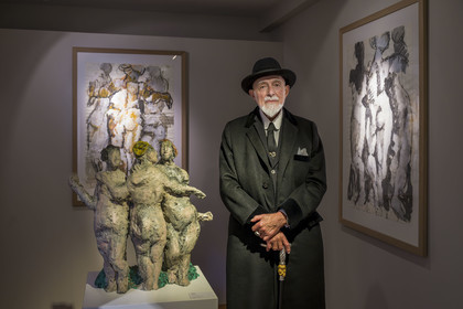 France, Paris, Musée Maillol art museum, German painter and sculptor Markus Lüpertz during his exhibition in dialogue with the work of Aristide Maillol, The 3 Graces (3 Grazien) 2000, painted bronze