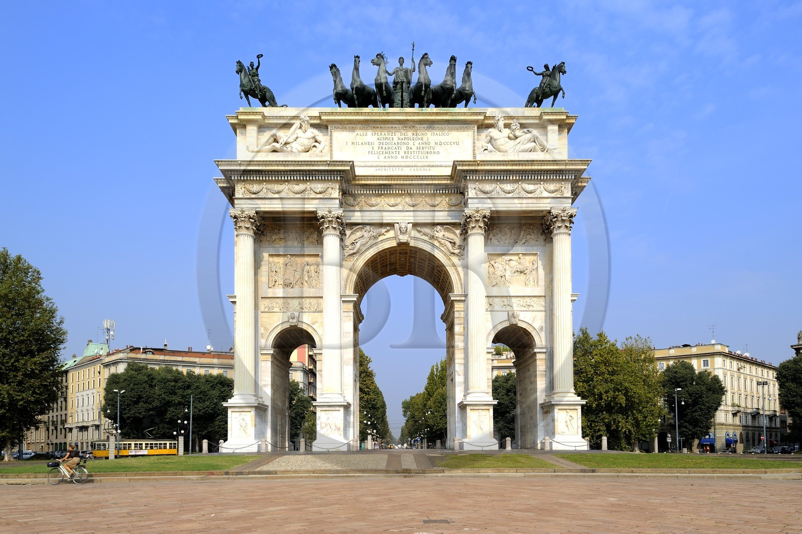 Italy, Lombardy, Milan, Simplon Gate (Porta Sempione), marked by a landmark triumphal arch called Arch of Peace (Arco della Pace) built by architect Luigi Cagnola In 1807 under the Napoleonic rule