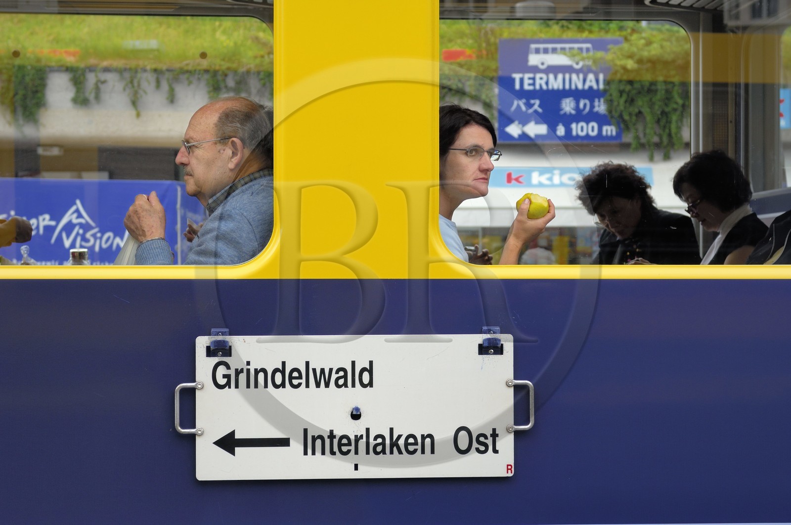 Switzerland, Canton of Bern, Bernese Oberland, Grindelwald, train at the railway station