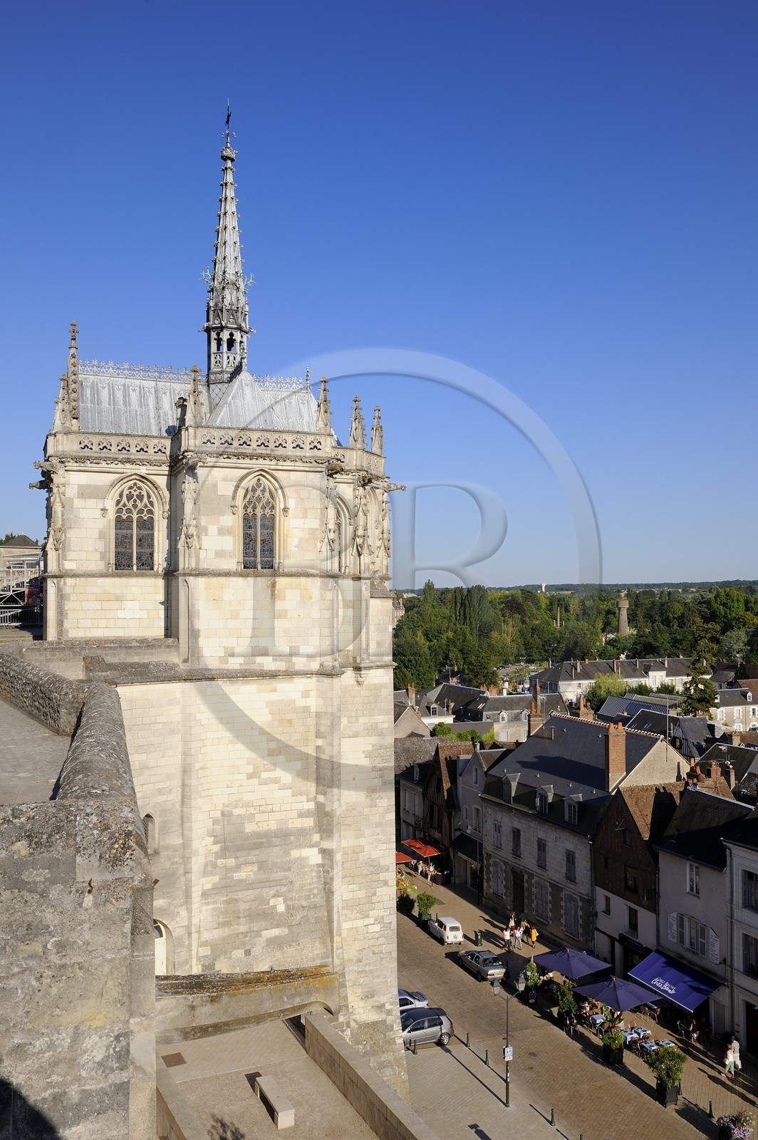 France, Indre et Loire (37), Vallée de la Loire classée Patrimoine mondial de l'UNESCO, château d'Amboise, la chapelle Saint-Hubert sur les remparts