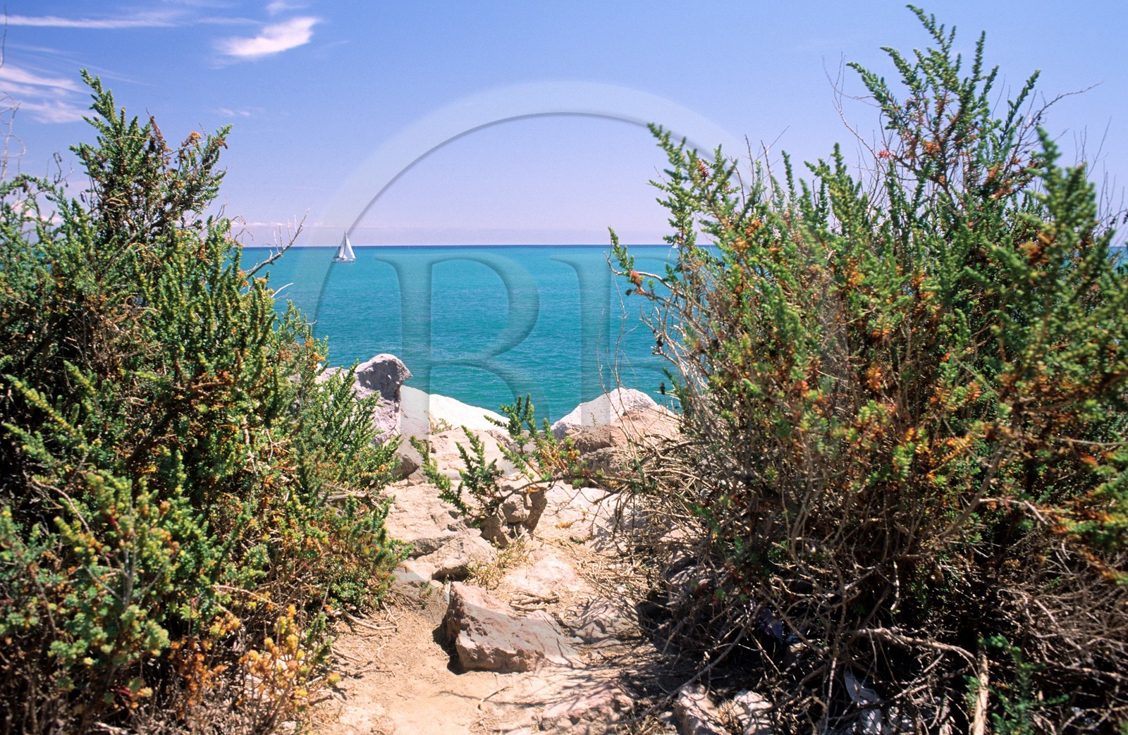 France, Hérault (34), Sète, la mer à la sortie de la ville