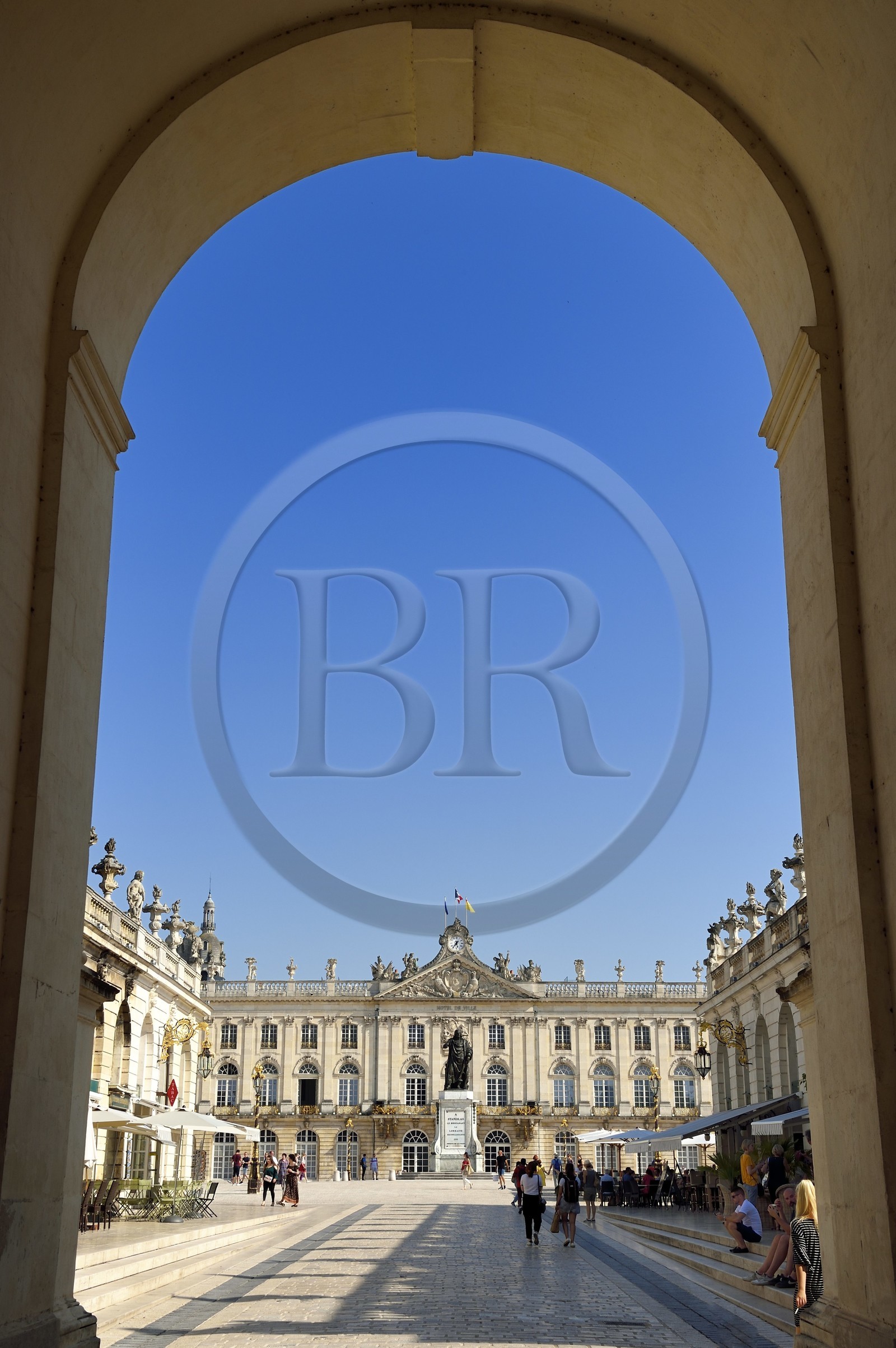 France, Meurthe-et-Moselle, Nancy, Place Stanislas (former Place Royale) built by Stanislas Leszczynski in the 18th century, listed as World Heritage by UNESCO, Triumph Arch (Here Gate)