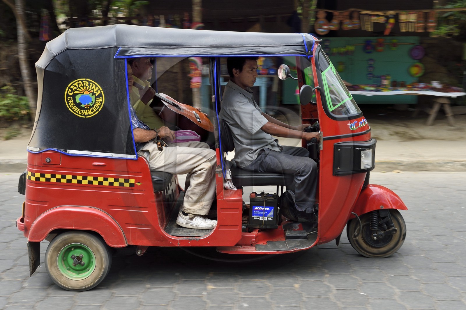 Nicaragua, Masaya, Catarina, moto-taxi appelés Caponeras