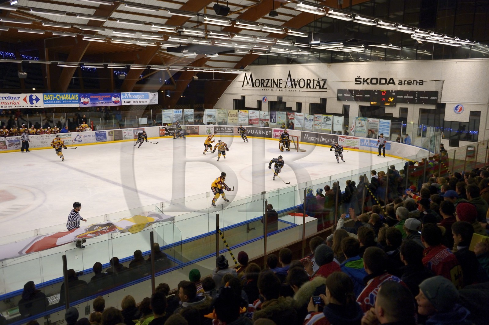 France, Haute-Savoie (74), Morzine, match de hockey sur glace du Hockey Club Morzine-Avoriaz appelé les Pingouins