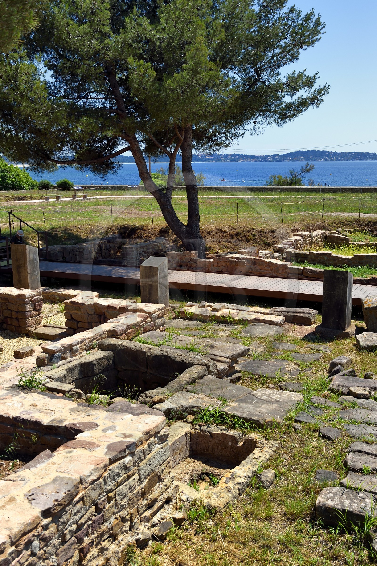 France, Var (83), Hyères, quartier de l'Almanarre, site archéologique d'Olbia fondé vers 350 avant JC par des Grecs venant de Marseille, le puits public