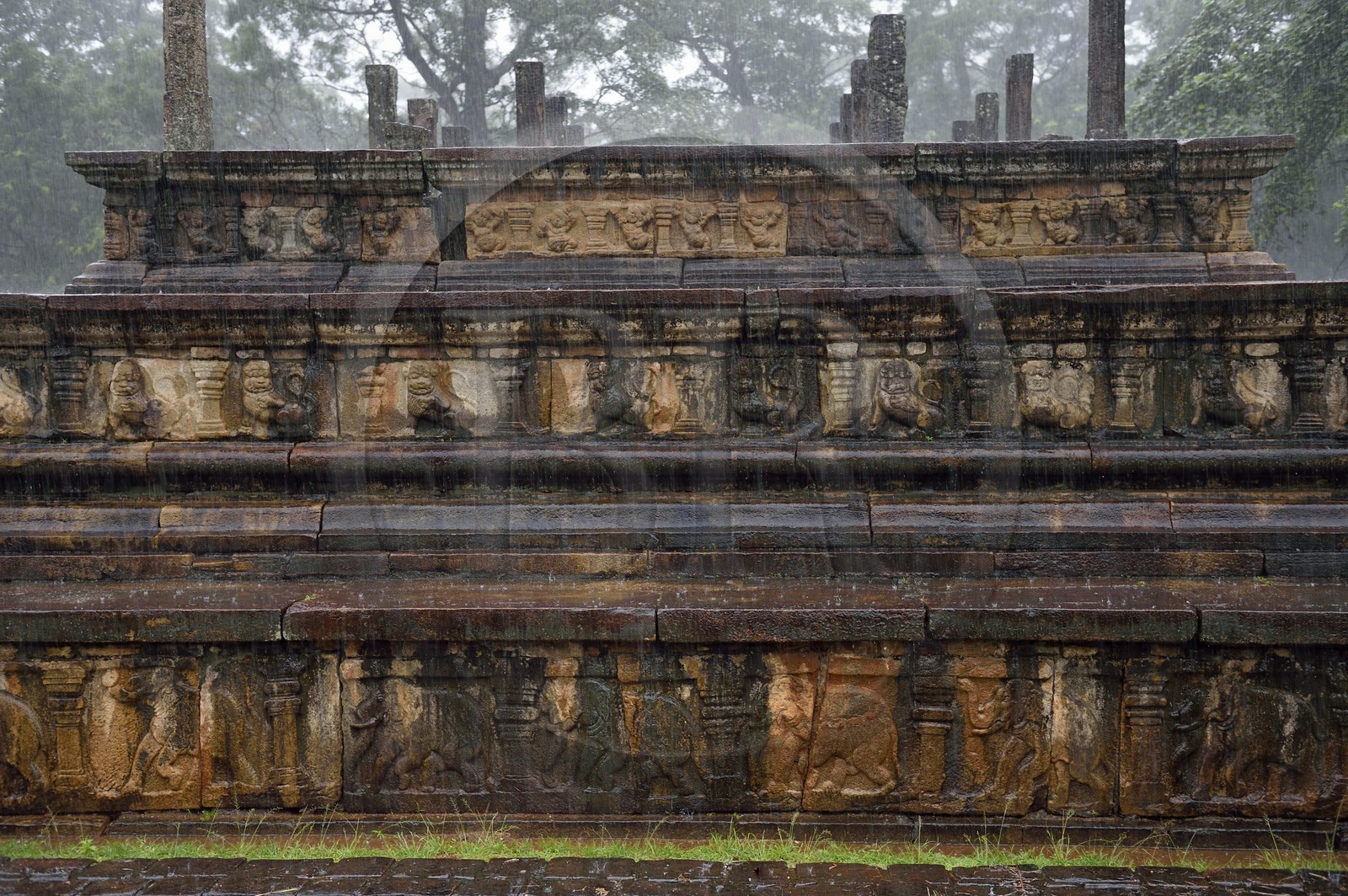 Sri Lanka, North Central province, Polonnaruwa, the former capital of the country (11th to 13th century) listed as World Heritage by UNESCO, Council Chamber (Raja Sabahawa) dating from the 12th century