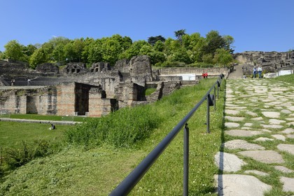 France, Rhône (69), Lyon, site historique classé Patrimoine Mondial de l'UNESCO, colline de Fourvière, théâtre romain, la voie romaine et l'Odéon