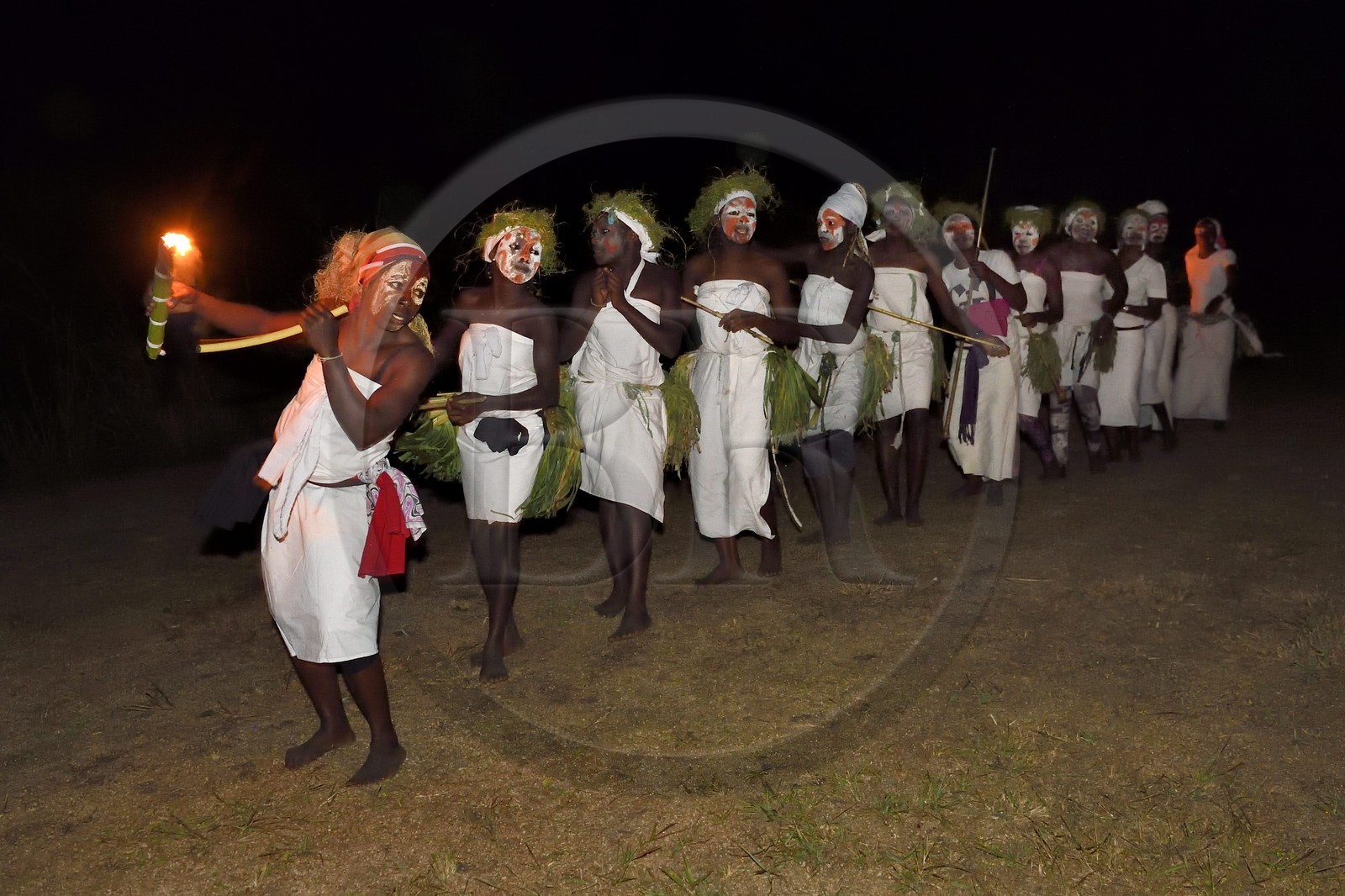 Gabon, province de Ogooué- Maritime, Omboué, région du Loango, danses traditionnelles Nkomi (Myènè)