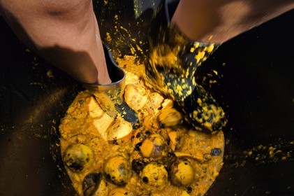 France, Ile de la Reunion, La Saline, La Part des Anges Distillation, foulage au pied des mangues avant mise en fermentation du jus résultant