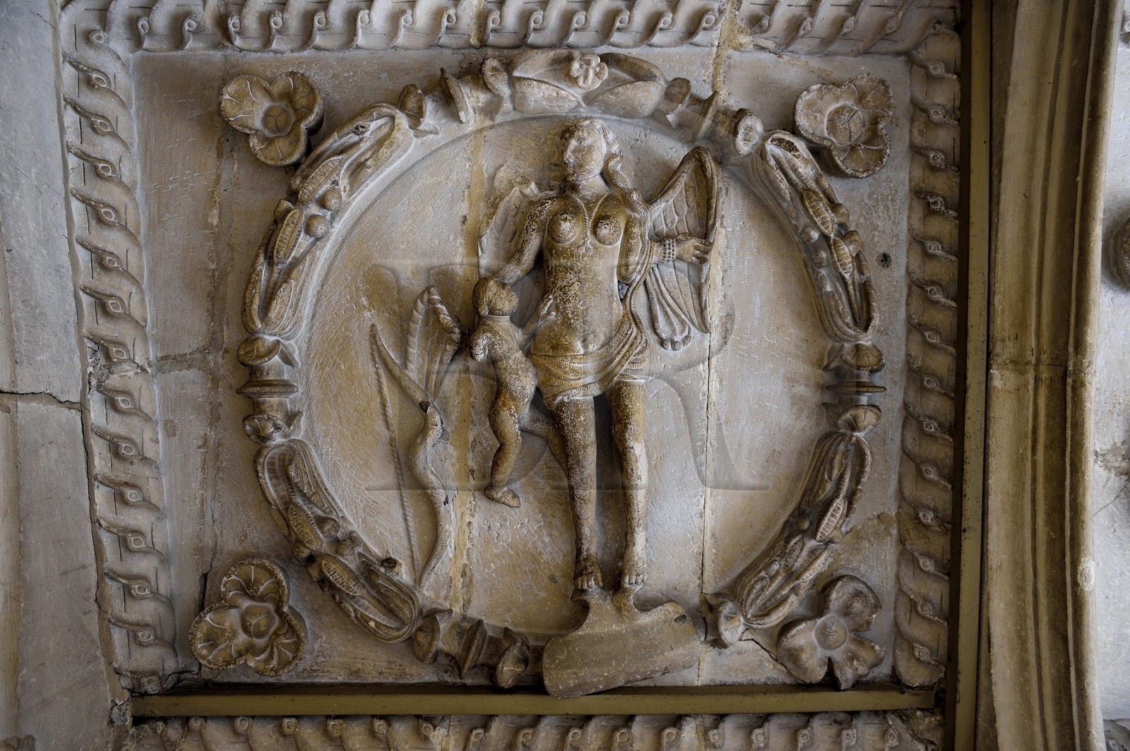 France, Dordogne (24), Périgord Blanc, Périgueux, rue de la Sagesse, Hotel de Lestrade, escalier style Renaissance, le palier de l'étage noble et son plafond à caissons richement ornés