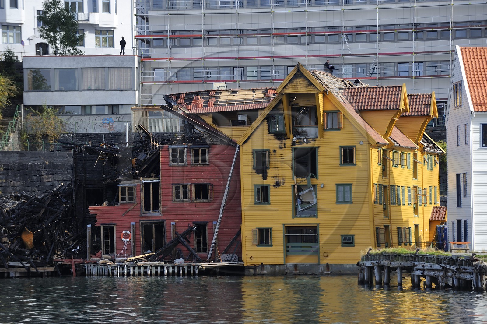 Norvège, Hordaland, Bergen, maison en bois historique après un incendie dans le quartier de Skutetiken