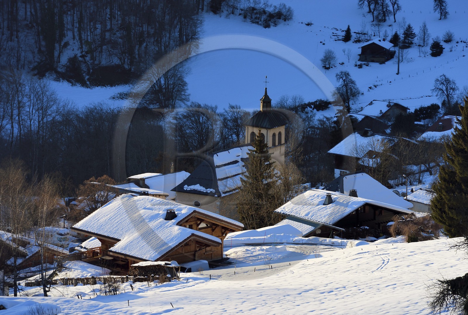 France, Haute-Savoie (74), station de ski Les Carroz d'Arâches, village d'Arâches-la-Frasse