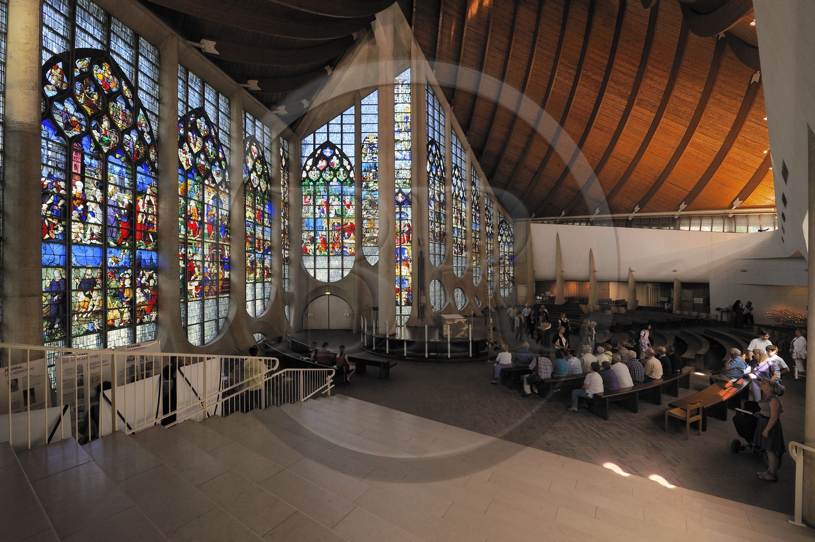 France, Seine-Maritime (76), Rouen, l'église Sainte-Jeanne-d'Arc, lieu de conservation des vitraux de l’ancienne église Saint-Vincent détruite en 1944