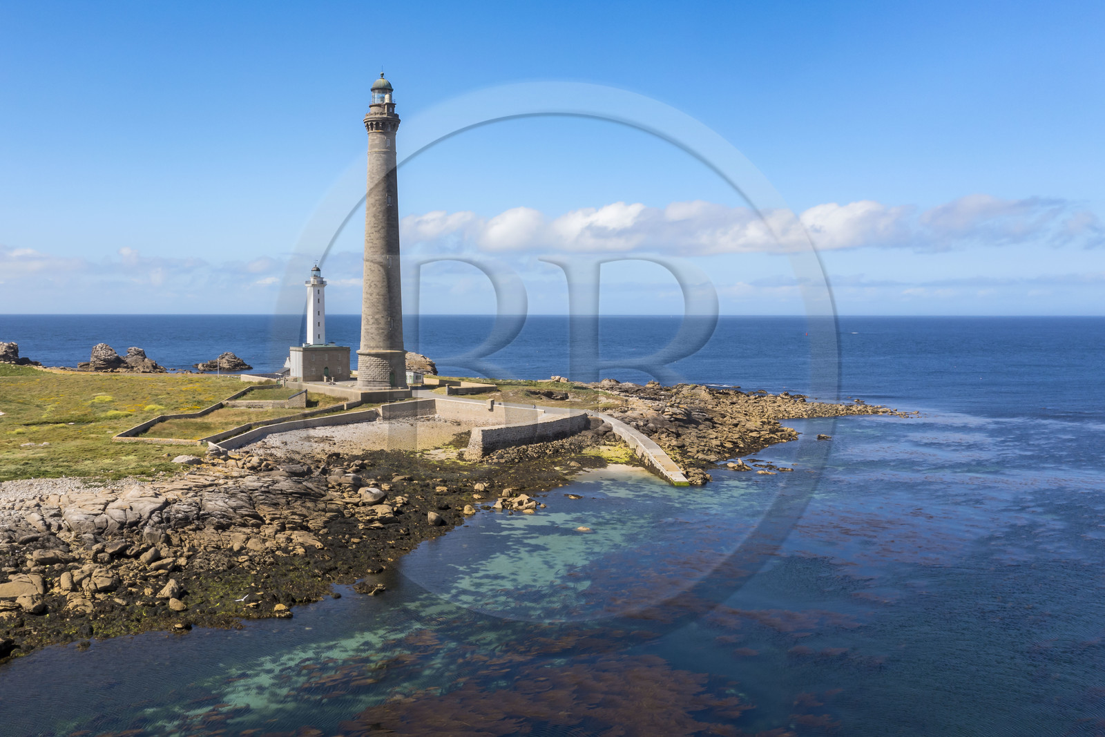 France, Finistère, Abers Country (Pays des Abers), Ile Vierge (Virgin Island) in the Lilia archipelago, the Virgin Island lighthouse, the tallest lighthouse in Europe at 82.5 meters, and the old lighthouse from 1845 (aerial view)